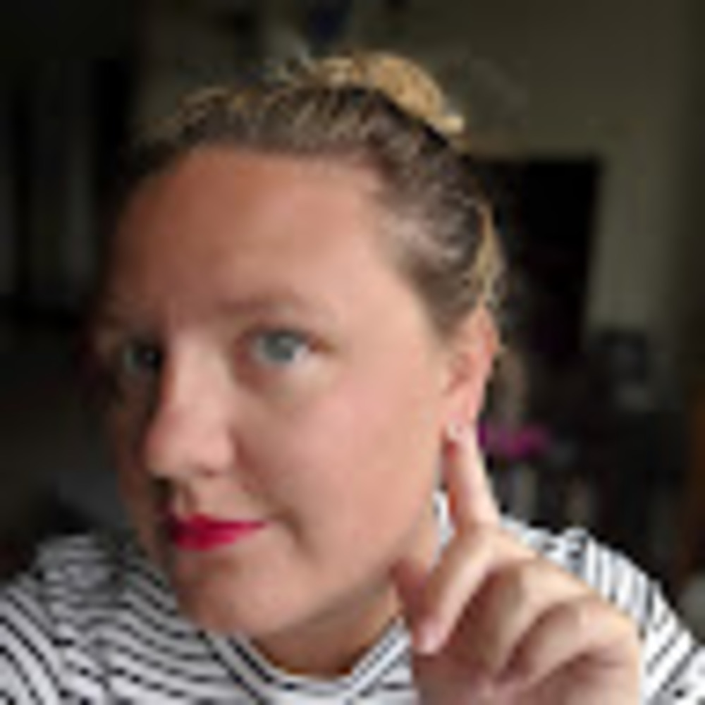 Meet your Posher, Whitney